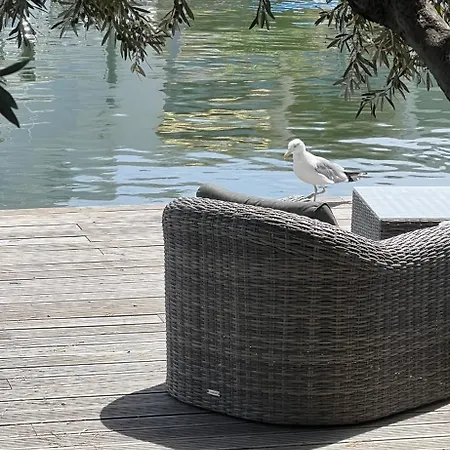 Superbe Marina A Port Camargue Otel